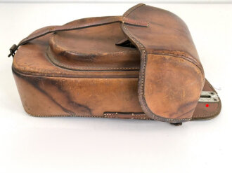 Packtasche für Berittene der Wehrmacht, datiert 1943. Getragenes Stück , ungereinigt, Verschlussriemen abgerissen
