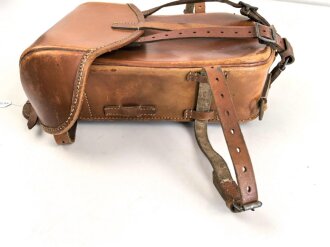 Packtasche für Berittene der Wehrmacht, datiert 1943. Getragenes Stück in gutem Gesamtzustand