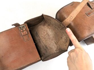 Ulanenregiment 16, Paar Packtaschen für Offiziere, guter Zustand, ungereinigt, im Deckel gestempelt