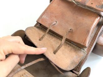 Ulanenregiment 16, Paar Packtaschen für Offiziere, guter Zustand, ungereinigt, im Deckel gestempelt