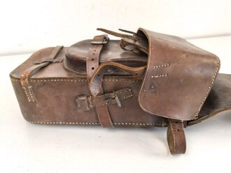 Kaiserreich, Paar Packtaschen für Offiziere, guter Gesamtzustand, ungereinigt