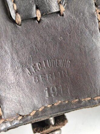 1.Weltkrieg , Patronentasche für Berittene. Defektes Stück, datiert 1917