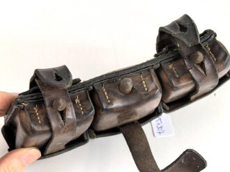 1.Weltkrieg , Patronentasche für Berittene. Leder trocken, datiert 1917
