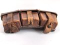 1.Weltkrieg , Patronentasche für Berittene. Ein Verschlussriemen defekt, datiert