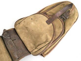 1.Weltkrieg, Paar Behelfspacktaschen aus Segeltuch. Ungereinigt, Stempel eines Train Depot