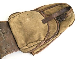 1.Weltkrieg, Paar Behelfspacktaschen aus Segeltuch. Ungereinigt, Stempel eines Train Depot