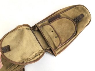 1.Weltkrieg, Paar Behelfspacktaschen aus Segeltuch. Ungereinigt, Stempel eines Train Depot
