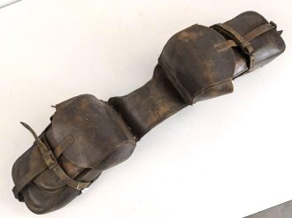1. Garde Ulanen Regiment, Paar Packtaschen für Offiziere, ungereinigte Kammerstücke von 1915