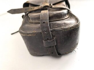 1. Garde Ulanen Regiment, Paar Packtaschen für Offiziere, ungereinigte Kammerstücke von 1915