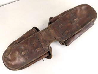 1. Weltkrieg, Packtasche für Artillerie ?, Hersteller und 1917 gestempelt. Guter Gesamtzustand, ungereinigt
