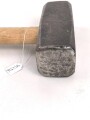 Vorschlaghammer für Fahnenschmied Wehrmacht datiert 1940. Gereinigtes Stück, der Stiel neuzeitlich ergänzt