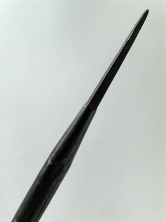 Preussen, Stahlrohrlanze Modell 1890 mit sechs Drahtösen. Kammerstück von 1890, der vordere Teil abgeschnitten und wieder angefügt. Sicherlich neuzeitlich lackiert. KEIN VERSAND