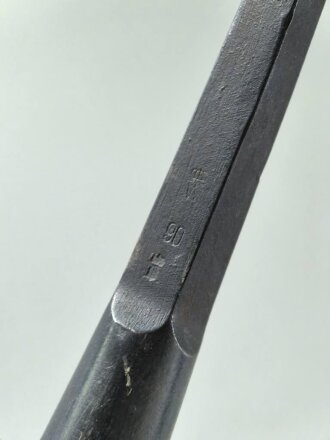 Preussen, Stahlrohrlanze Modell 1890 mit sechs Drahtösen. Kammerstück von 1890, der vordere Teil abgeschnitten und wieder angefügt. Sicherlich neuzeitlich lackiert. KEIN VERSAND