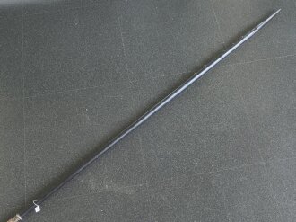 Preussen, Stahlrohrlanze Modell 1890 mit sechs Drahtösen. Kammerstück von 1890, der vordere Teil abgeschnitten und wieder angefügt. Sicherlich neuzeitlich lackiert. KEIN VERSAND