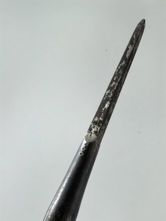 Preussen, Stahlrohrlanze Modell 1890/93. Die Drahtösen bereits durch vier Messingknöpfe ergänzt, so 1893 durchgeführt. Kammerstück von 1890. KEIN VERSAND, 3m Länge