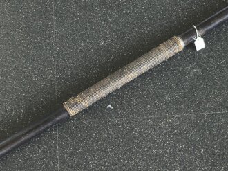 Preussen, Stahlrohrlanze Modell 1890/93. Die Drahtösen bereits durch vier Messingknöpfe ergänzt, so 1893 durchgeführt. Kammerstück von 1890. KEIN VERSAND, 3m Länge