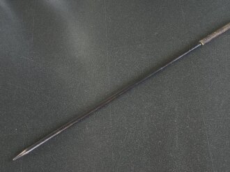 Preussen, Stahlrohrlanze Modell 1890/93. Die Drahtösen bereits durch vier Messingknöpfe ergänzt, so 1893 durchgeführt. Kammerstück von 1890. KEIN VERSAND, 3m Länge