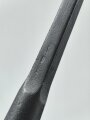 Preussen, Stahlrohrlanze Modell 1890/93. Die Drahtösen bereits durch  Messingknöpfe ergänzt, so 1893 durchgeführt. Kammerstück von 1890, inTeilen verbeult, überlackiert.  KEIN VERSAND