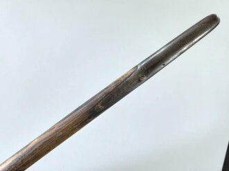 Holzlanze mit drei Drahtösen. Keine erkennbare Stempelung. KEIN VERSAND