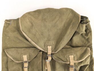 Tropenrucksack für Angehörige des Heeres. getragenes Stück, mit den zugehörigen Trageriemen