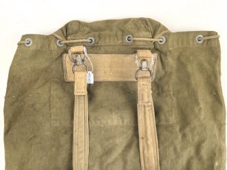 Tropenrucksack für Angehörige des Heeres. getragenes Stück, mit den zugehörigen Trageriemen