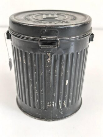 Luftschutz Volksgasmaske VM37 in Bereitschaftsbüchse. Originallack