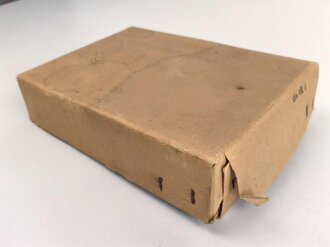 Luftschutz,  Volksgasmaske VM40 in Verpackung. Ungereinigt