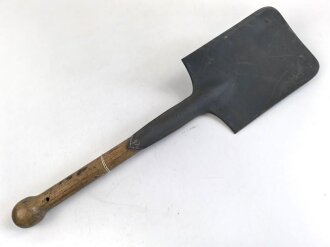 Luftschutz, gerader Spaten Wehrmacht, datiert 1938, für Luftschutz verausgabt. Höchstwahrscheinlich Originallack