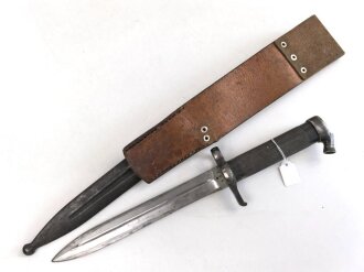 Schweden, Seitengewehr Modell 1896, im Koppelschuh. Ungereinigtes Stück