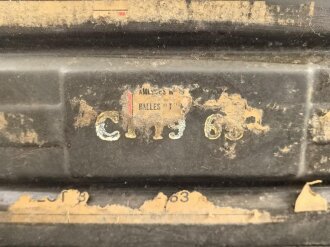 Frankreich, Gurtkasten / Munitionskasten für " 100 Cartouches do 12,7mm Modelle 1947. Datiert 1963. Ungereinigtes Stück