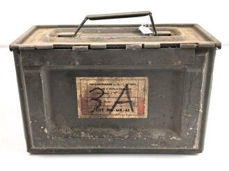 Frankreich, Gurtkasten / Munitionskasten für " 100 Cartouches do 12,7mm Modelle 1947. Datiert 1963. Ungereinigtes Stück