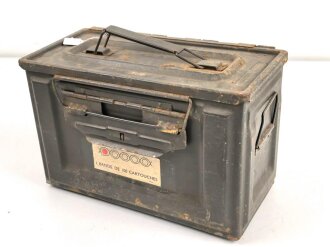 Frankreich, Gurtkasten / Munitionskasten für " 100 Cartouches do 12,7mm Modelle 1947. Datiert 1963. Ungereinigtes Stück