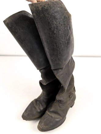 Kaiserreich und 1. Weltkrieg, Paar hohe Mannschaftsstiefel  für zum Beispiel Kürassiere. Ungereinigtes Paar, Sohlenlänge 29cm