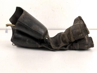 Kaiserreich und 1. Weltkrieg, Paar hohe Mannschaftsstiefel  für zum Beispiel Kürassiere. Ungereinigtes Paar, Sohlenlänge 29cm