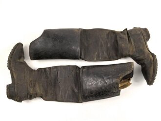 Kaiserreich und 1. Weltkrieg, Paar hohe Mannschaftsstiefel  für zum Beispiel Kürassiere. Ungereinigtes Paar, Sohlenlänge 29cm