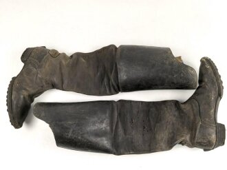 Kaiserreich und 1. Weltkrieg, Paar hohe Mannschaftsstiefel  für zum Beispiel Kürassiere. Ungereinigtes Paar, Sohlenlänge 29cm