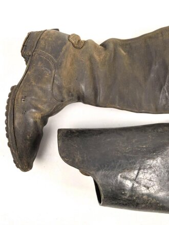 Kaiserreich und 1. Weltkrieg, Paar hohe Mannschaftsstiefel  für zum Beispiel Kürassiere. Ungereinigtes Paar, Sohlenlänge 29cm