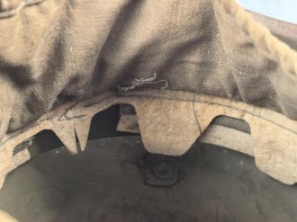 Russland 2. Weltkrieg, Stahlhelm SSH40 mit Innenfutter M36. Ungereinigtes Stück, Originallack