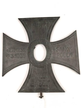 Feldzug gegen Polen, grosses Grabkreuz eines am 3.10.39...