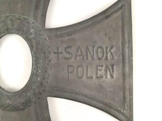 Feldzug gegen Polen, grosses Grabkreuz eines am 3.10.39 in Sanok Gefallenen Schützen. ma0e 39 x 39cm. Ungereinigtes Stück