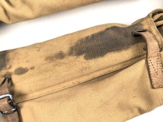 Paar Tropenstiefel für Angehörige der Luftwaffe. Ursprünglich nicht ganz paarig, aber aufgrund der Tragespuren sicherlich so getragenes Paar in gutem Gesamtzustand,  ungereinigt, Sohlenlänge 28,5cm