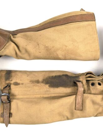 Paar Tropenstiefel für Angehörige der Luftwaffe. Ursprünglich nicht ganz paarig, aber aufgrund der Tragespuren sicherlich so getragenes Paar in gutem Gesamtzustand,  ungereinigt, Sohlenlänge 28,5cm