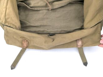 Luftwaffe, Bekleidungssack für fliegendes Personal in Tropenausführung (zum Transport der Uniform während die Sonderbekleidung getragen wird ) Getragenes Stück