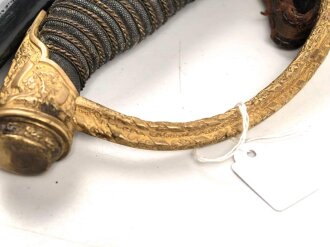 Preussen, Infanterie Offiziers Degen IOD Modell 1889 in Luxusausführung. Guter Gesamtzustand, die Scheide alt überlackiert. das Klappgefäß bleibt nicht am Griffstück, sondern klappt in seine jetztige Form zurück.
