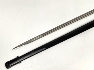 Preussen, Infanterie Offiziers Degen IOD Modell 1889 in Luxusausführung. Guter Gesamtzustand, die Scheide alt überlackiert. das Klappgefäß bleibt nicht am Griffstück, sondern klappt in seine jetztige Form zurück.