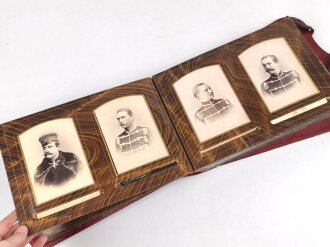 Preussen, Säbeltasche als Fotoalbum. " Dem Premier Lieutenant von Francken dse Offizier Corps des 2. Westfälischen Husaren Regiments Nr. 11"