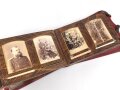 Preussen, Säbeltasche als Fotoalbum. " Dem Premier Lieutenant von Francken dse Offizier Corps des 2. Westfälischen Husaren Regiments Nr. 11"