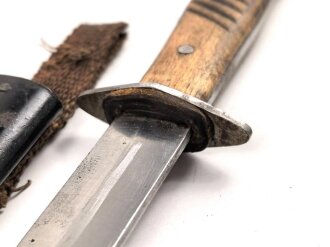 1. Weltkrieg, Grabendolch für ohne Herstellerbezeichnung, die Tragschlaufe aus Ersatzmaterial, Scheide Originallack.