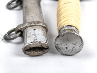 Dolch für Offiziere des Heeres, saubere Klinge von Höller Solingen. Vor langer Zeit silbern lackiert.