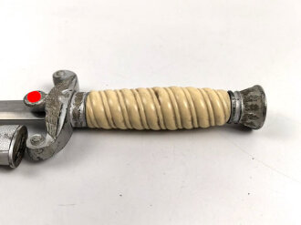 Dolch für Offiziere des Heeres, saubere Klinge von Höller Solingen. Vor langer Zeit silbern lackiert.